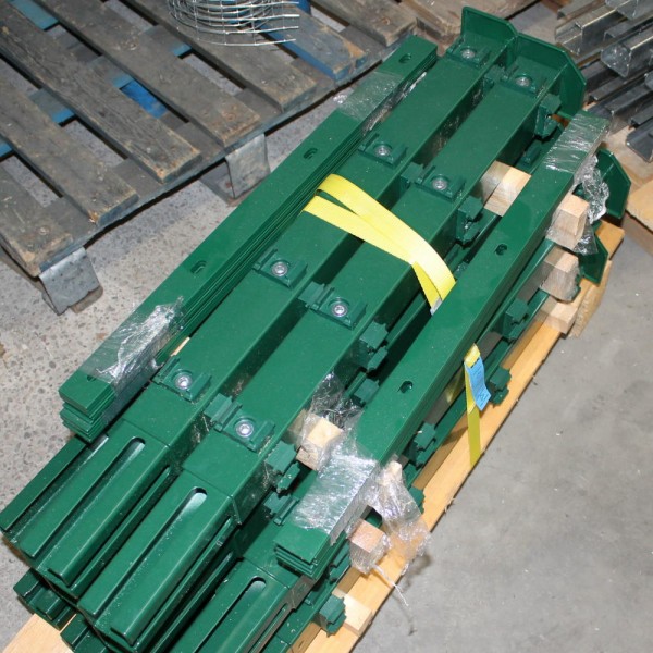 Pfostenverlängerung 630 mm Typ HS grün B-Ware ECK